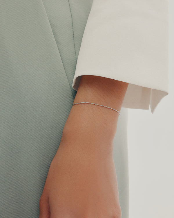 sarah & sebastian Stinger Chain Bracelet