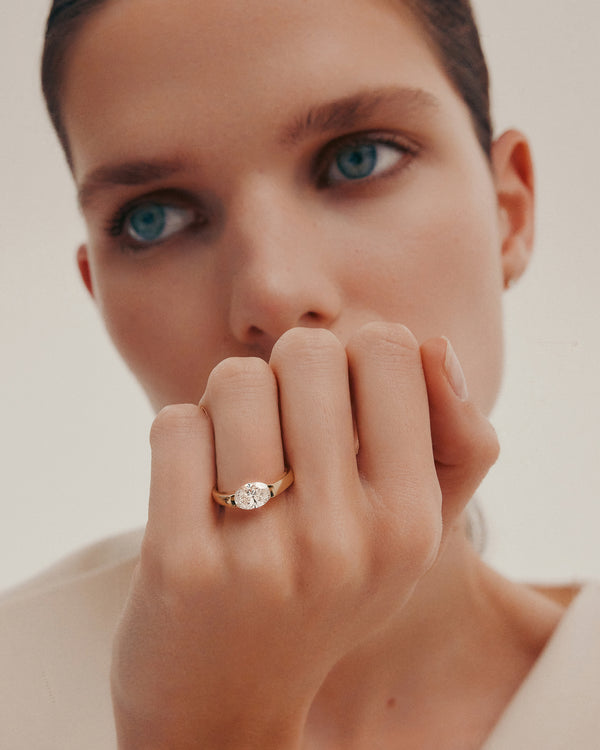 Sarah & Sebastian Suspense Oval Ring