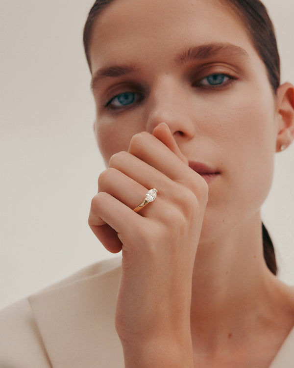 Sarah & Sebastian Suspense Oval Ring