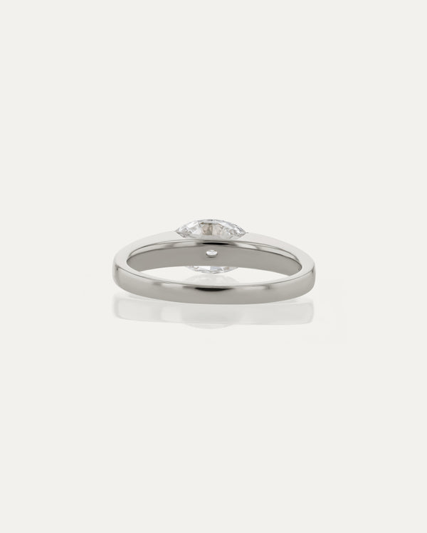 Sarah & Sebastian Suspense Oval Ring