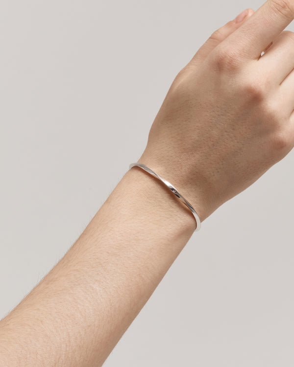 Sarah & Sebastian Twisted Pipi Bangle
