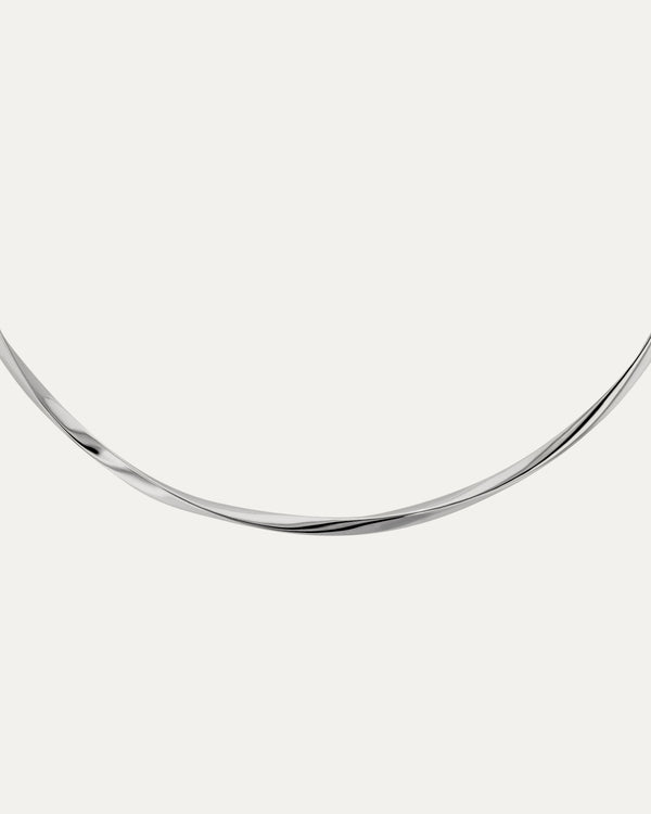 sarah & sebastian Twisted Pipi Choker
