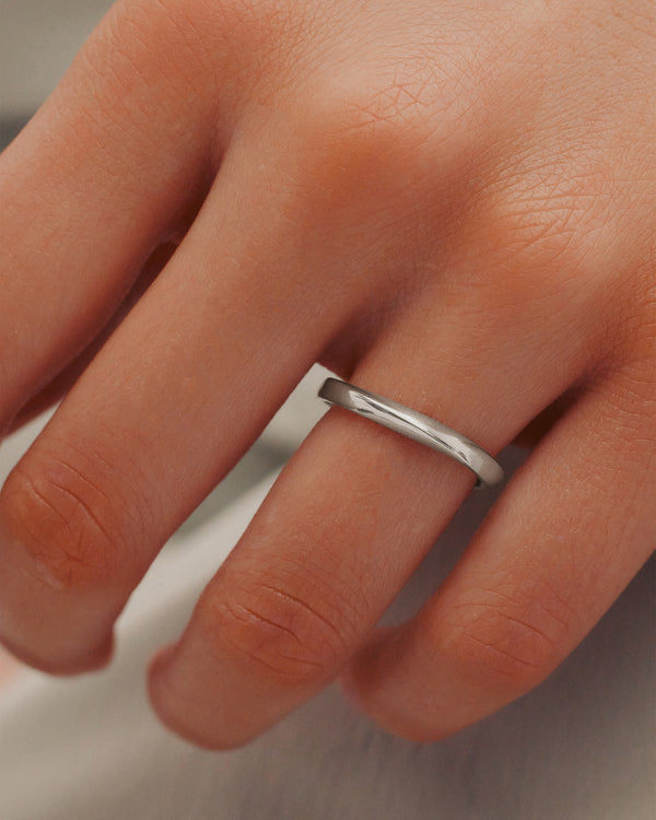 Sarah & Sebastian Twisted Pipi Ring