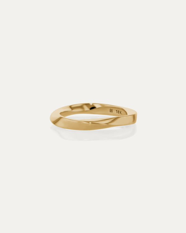 Sarah & Sebastian Twisted Pipi Ring