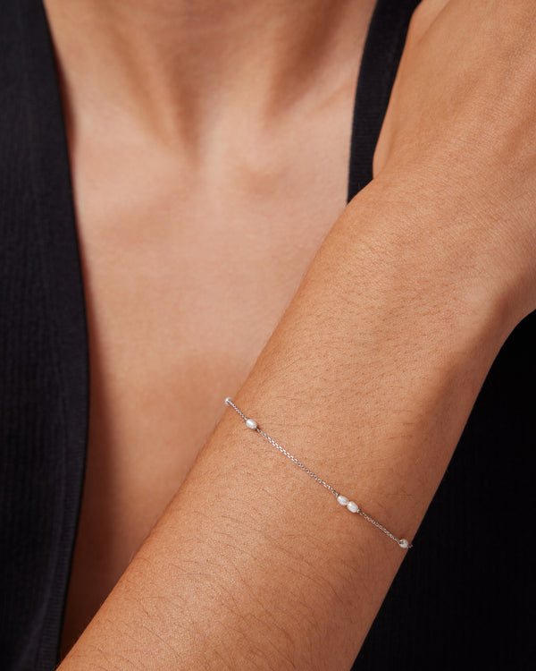 sarah & sebastian Venus Pearl Bracelet