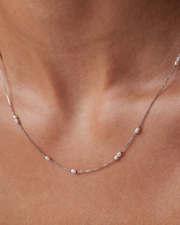 sarah & sebastian Venus Pearl Chain