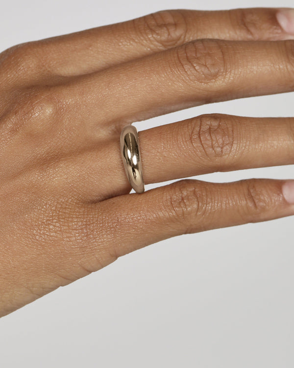 Sarah & Sebastian Volume Ring