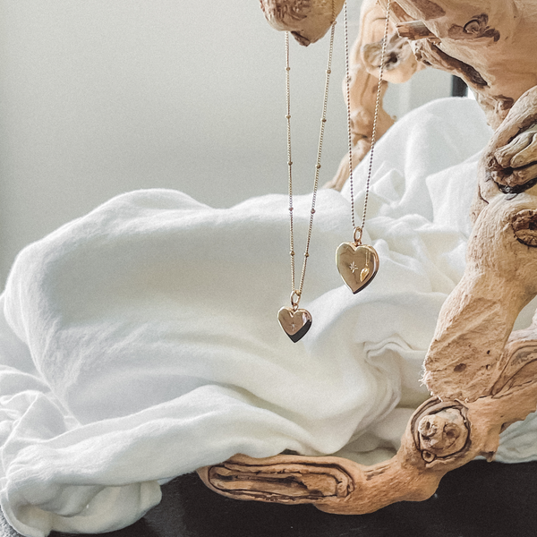 Sarah Chole ALANA SMALL DIAMOND HEART LOCKET