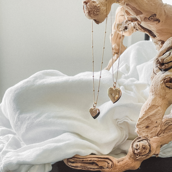 Sarah Chole CHARLI LARGE HEART ENGRAVED LOCKET