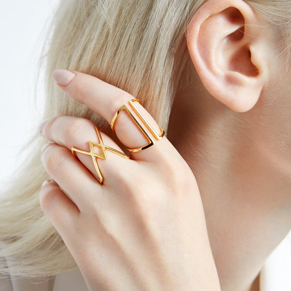 Sarah Chole DANI.ELLA ALI BAGUETTE RING