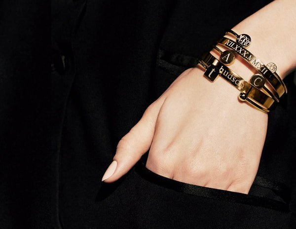 Sarah Chole ELLE ROUND DIAMOND INITIAL BANGLE