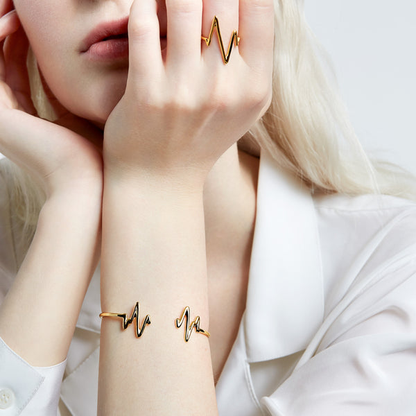 Sarah Chole HEART.BEAT BANGLE