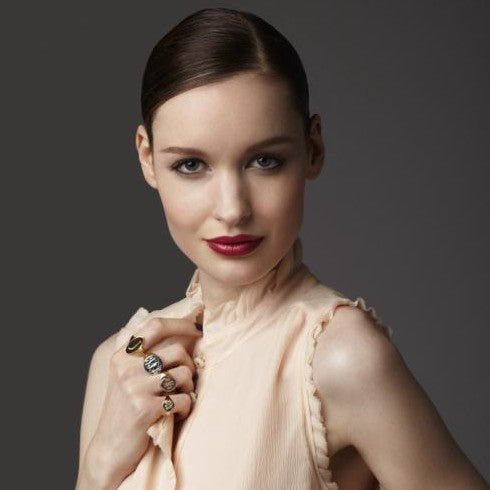 Sarah Chole LANA ELONGATED SIGNET RING