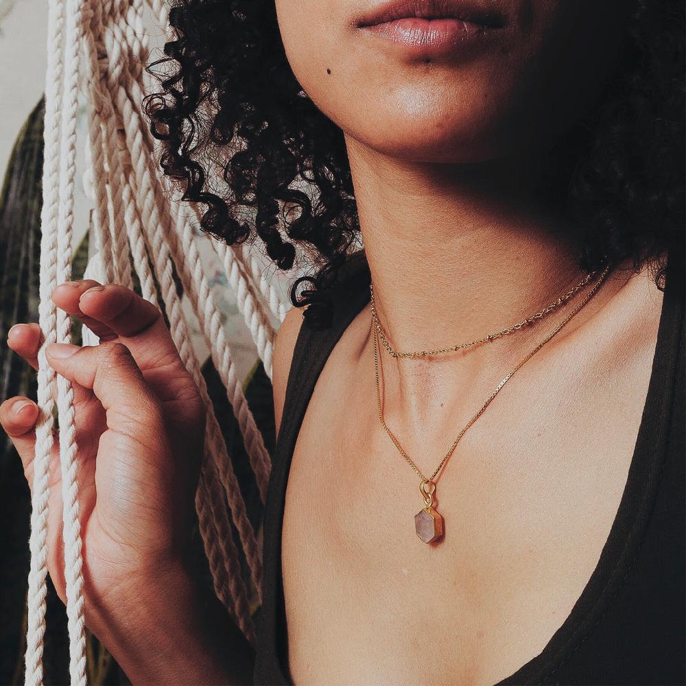 Saraswati Designs Honeybee Necklace - Rose Quartz & Gold