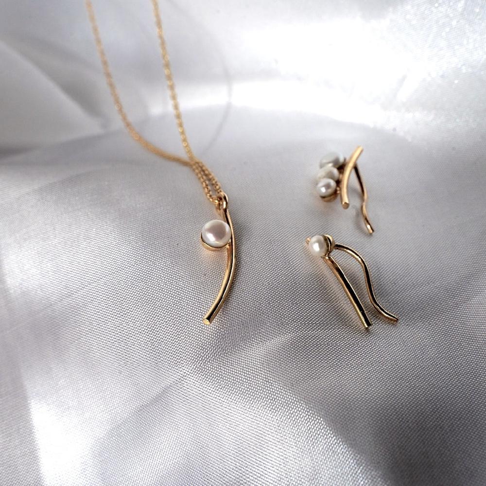 Saraswati Designs Nymph Necklace - Gold & Pearl