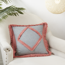 Saro Lifestyle 138 Cotton Fringe Lace Applique Pillow