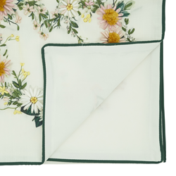 Saro Lifestyle 2038 Embroidered Floral Heart Runner