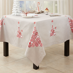 Saro Lifestyle 2071 Peppermint Christmas Tree Tablecloth