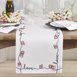 Saro Lifestyle 3241 Striped And Embroidered Love Runner