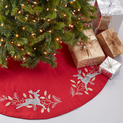 saro lifestyle 4631 Embroidered Reindeer Tree Skirt