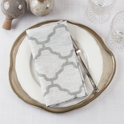 Saro Lifestyle 6718 Moroccan Laser-Cut Hemstitch Napkin