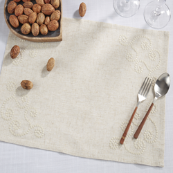 Saro Lifestyle 001 Swirl Embroidered Placemat