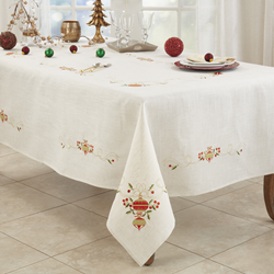 Saro Lifestyle 007 Embroidered Ornament Tablecloth
