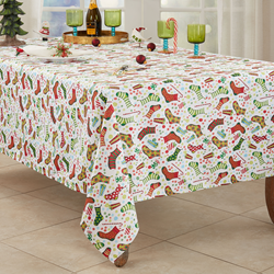 Saro Lifestyle 1228 Christmas Stockings Tablecloth