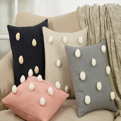 Saro Lifestyle 1238 Pom Pom Pillow