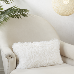 Saro Lifestyle 1601 Classic Faux Fur Pillow