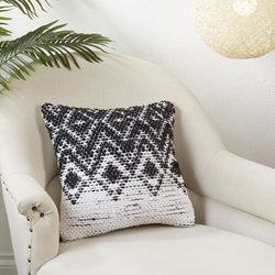 Saro Lifestyle 1728 Diamond Woven Pillow