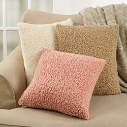 Saro Lifestyle 188 Faux Fur Pillow