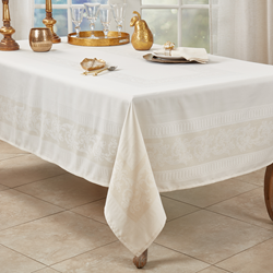 Saro Lifestyle 1915 Jacquard Floral Tablecloth