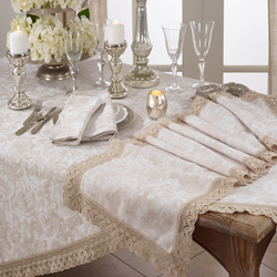 Saro Lifestyle 1916 Jacquard Lace Trim Runner
