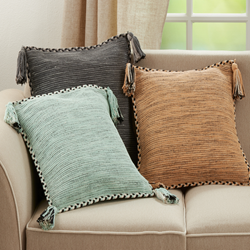 Saro Lifestyle 2032 Braided Border Tassel Pillow