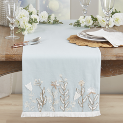 Saro Lifestyle 2452 Embroidered Floral Runner
