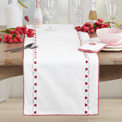 Saro Lifestyle 3227 Embroidered Hearts Runner