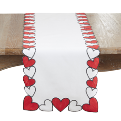 saro lifestyle 3540 Embroidered Hearts Runner