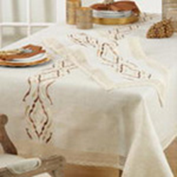 Saro Lifestyle 4799 Embroidered Lace Tablecloth