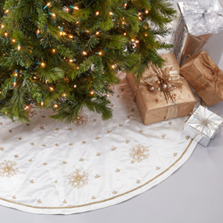 saro lifestyle 575 Beaded Snowflake Tree Skirt