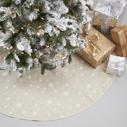 saro lifestyle 7352 Snowflake Tree Skirt