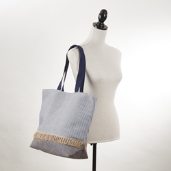 Saro Lifestyle HB370 Tassel Tote Bag
