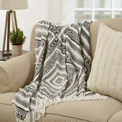 Saro Lifestyle TH181 Embellished Diamond Throw