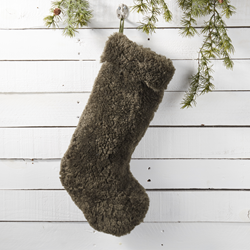 Saro Lifestyle XD802 Lamb Fur Stocking