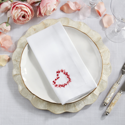 Saro Lifestyle YP101 Embroidered Hearts Napkin