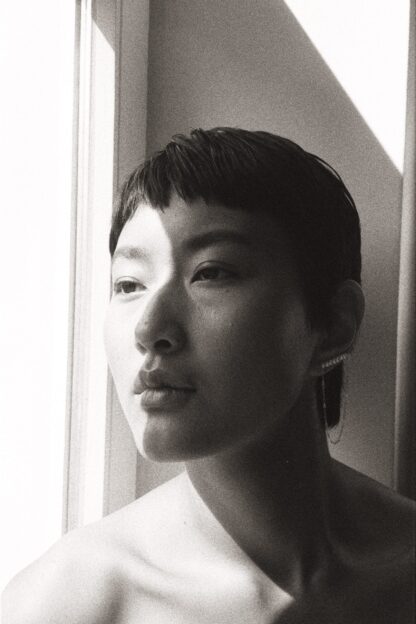 saskia diez 7 Pearl Barbelle Earring No2