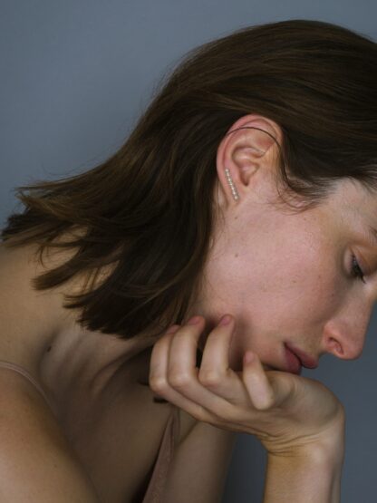 Saskia Diez 7 Pearl Barbelle Earring. One Piece