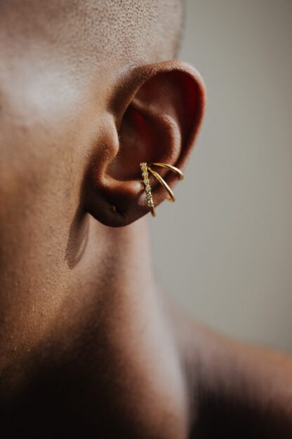 saskia diez BOLDWIRE triple earcuff with diamonds