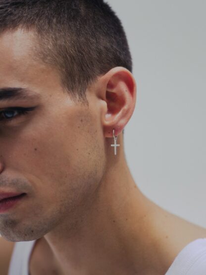 saskia diez Cross earring