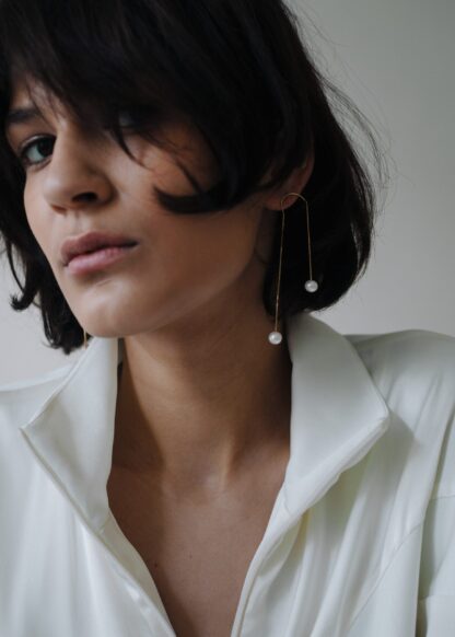 saskia diez Dancing Pearl earrings No2